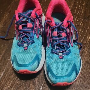 Vibrant Teal and Pink Athletic Shoes